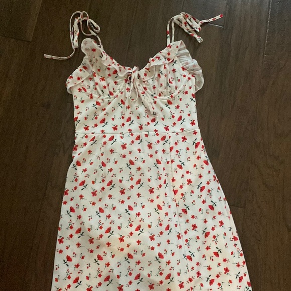 Princess Polly Dresses & Skirts - Gorgeous like new designer maxi dress. Lined flattering TRENDYcomfy and original